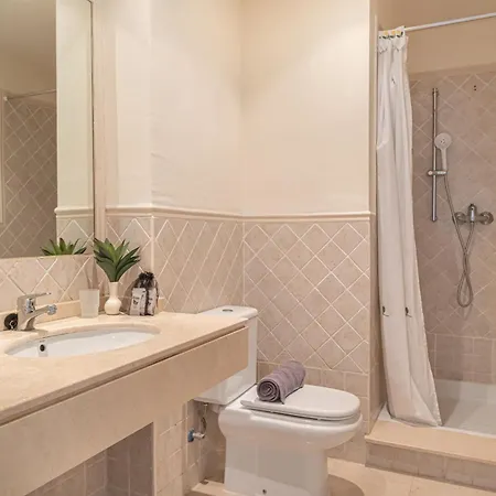 Sunbeach - Puerto Banus