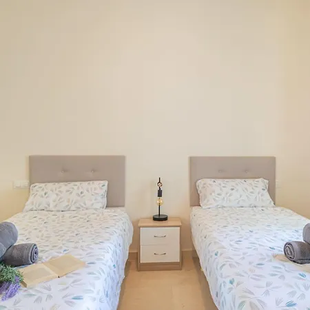 Sunbeach - Puerto Banus * ماربيا