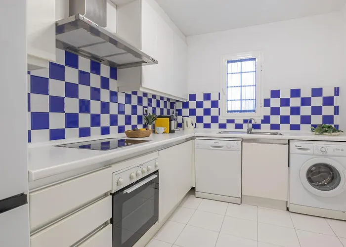 Sunbeach - Puerto Banus